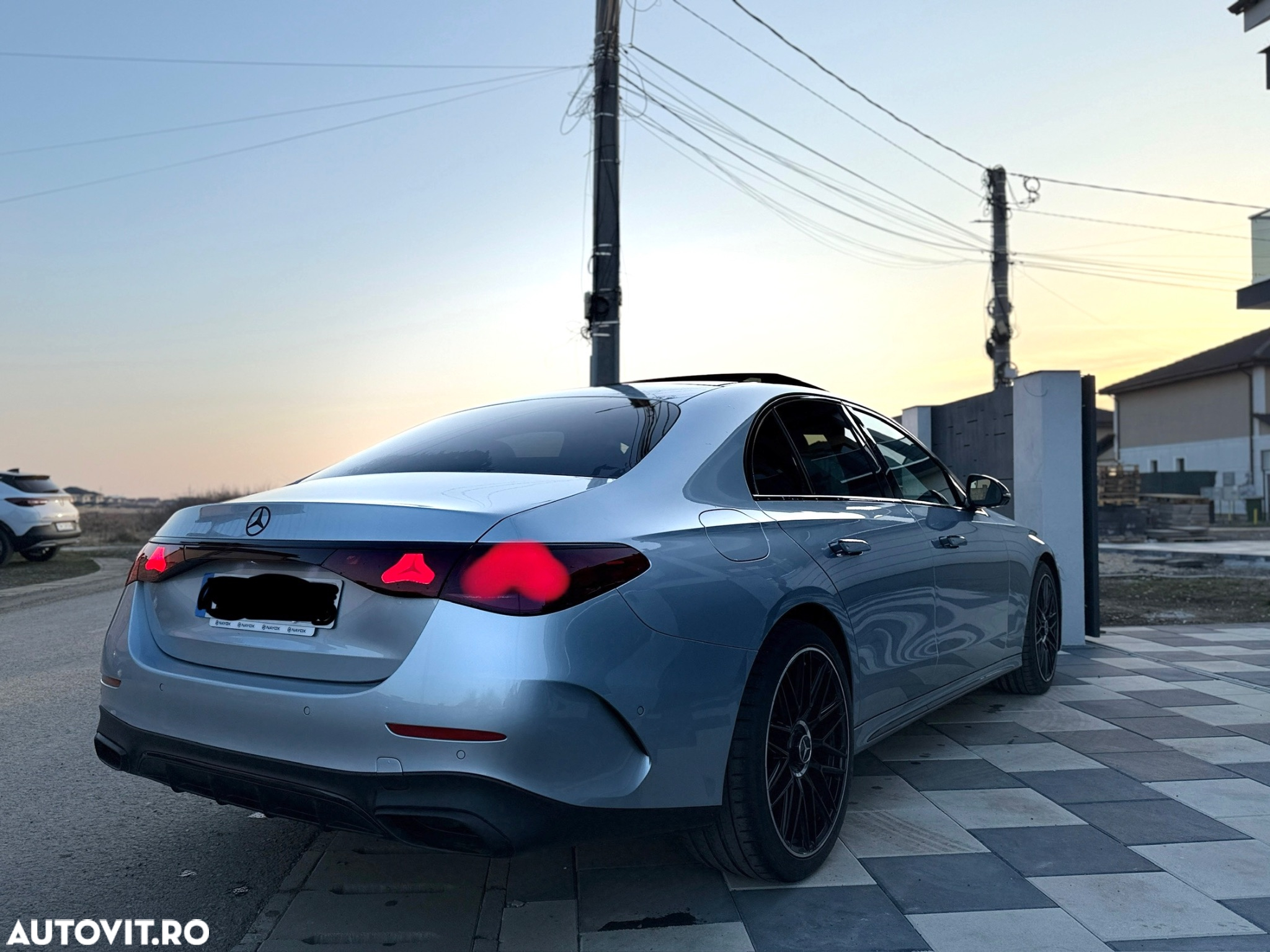 Mercedes-Benz E - 8