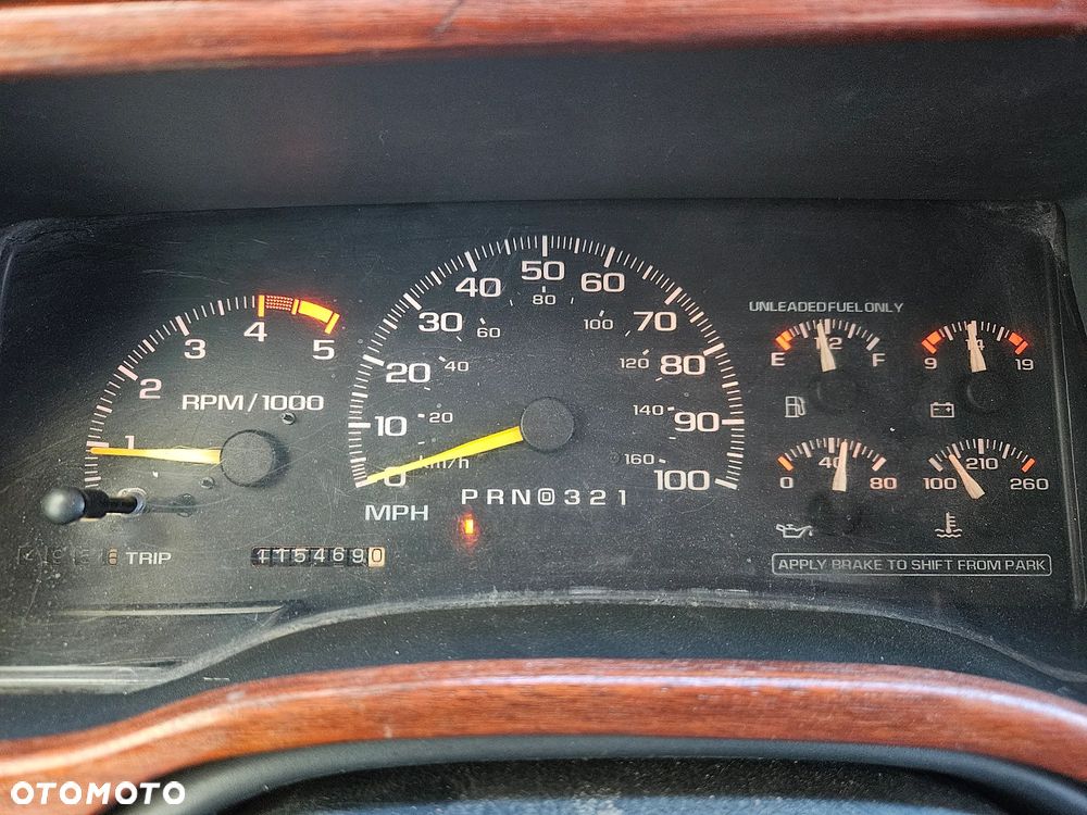 Chevrolet Suburban - 9