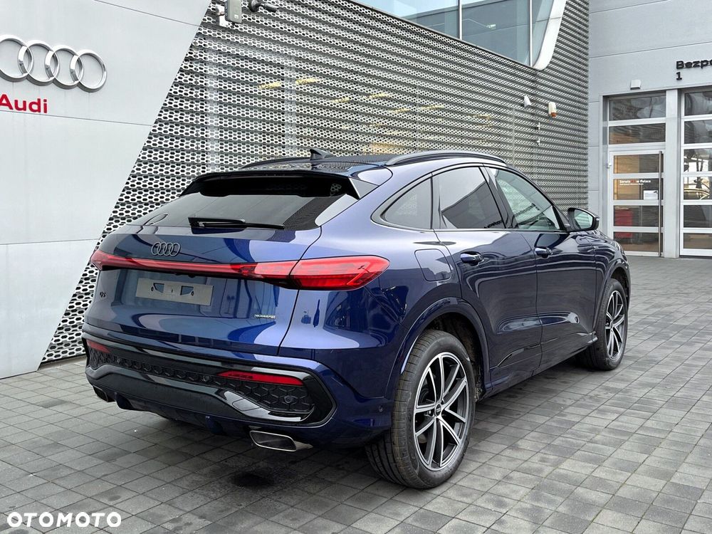 Audi Q5 Sportback - 11