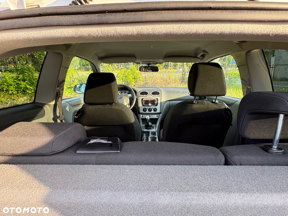 Ford Focus 1.6 16V Sport - 21