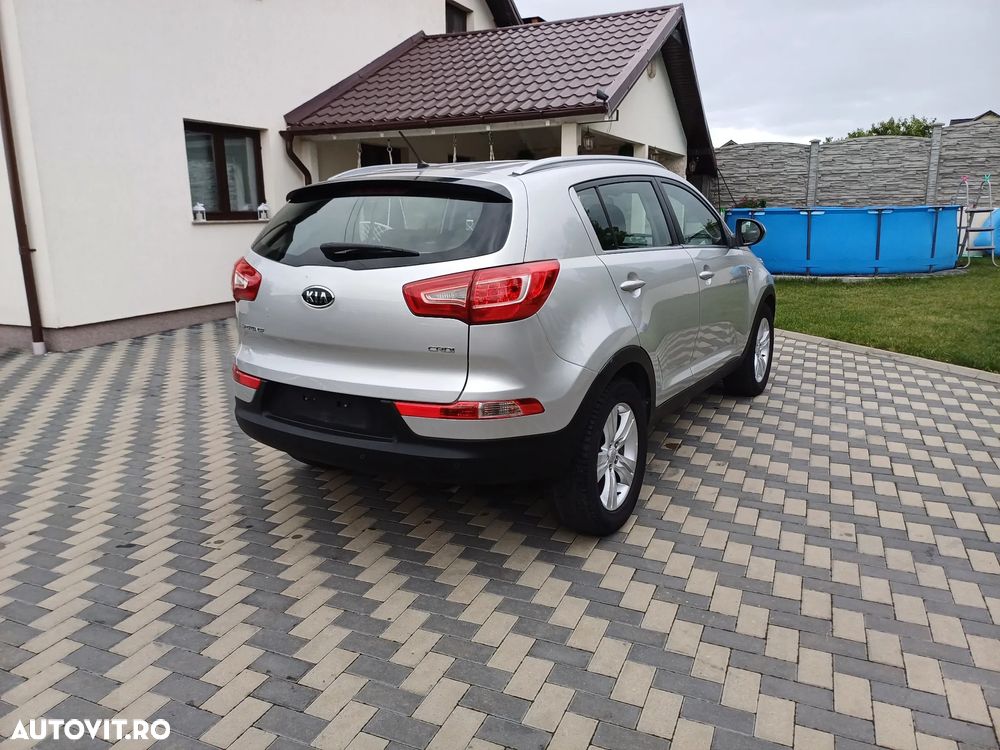 Kia Sportage 1.7 CRDI 2WD Dream-Team Edition - 3