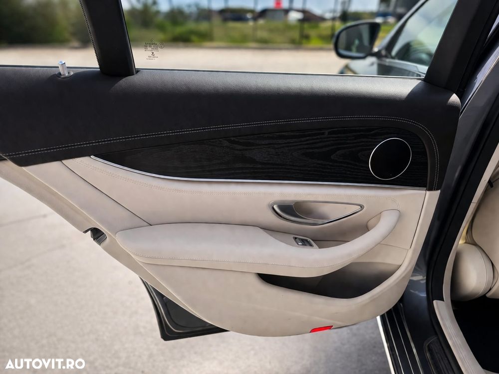 Mercedes-Benz E 220 d 9G-TRONIC - 9