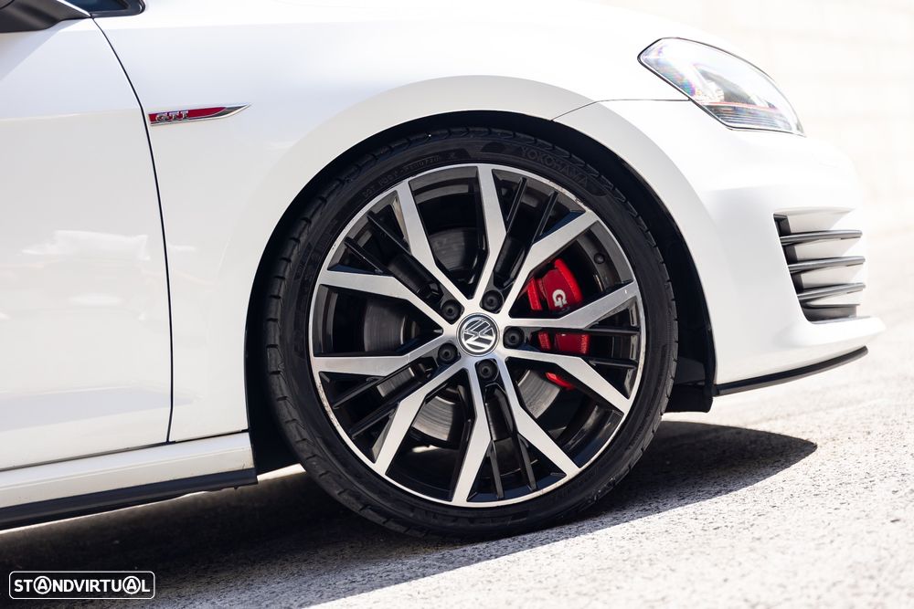 VW Golf GTI Performance BlueMotion DSG - 9