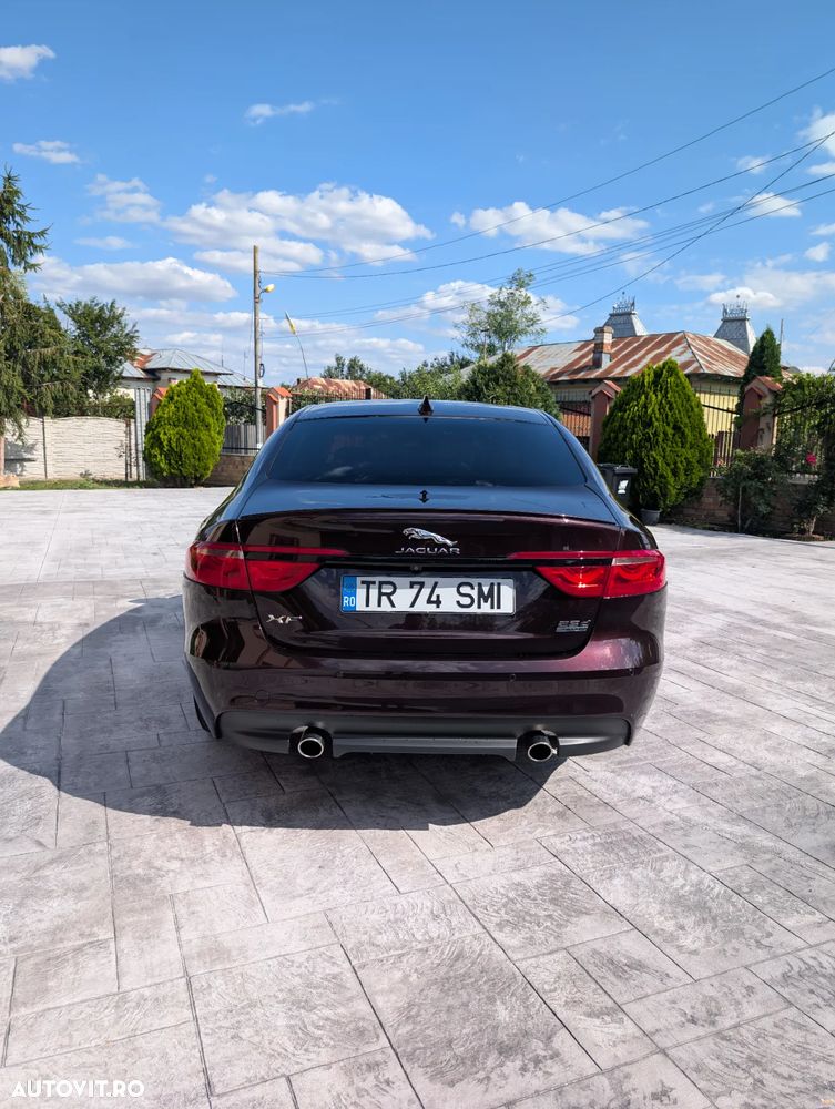 Jaguar XF 25d AWD R-Sport - 5