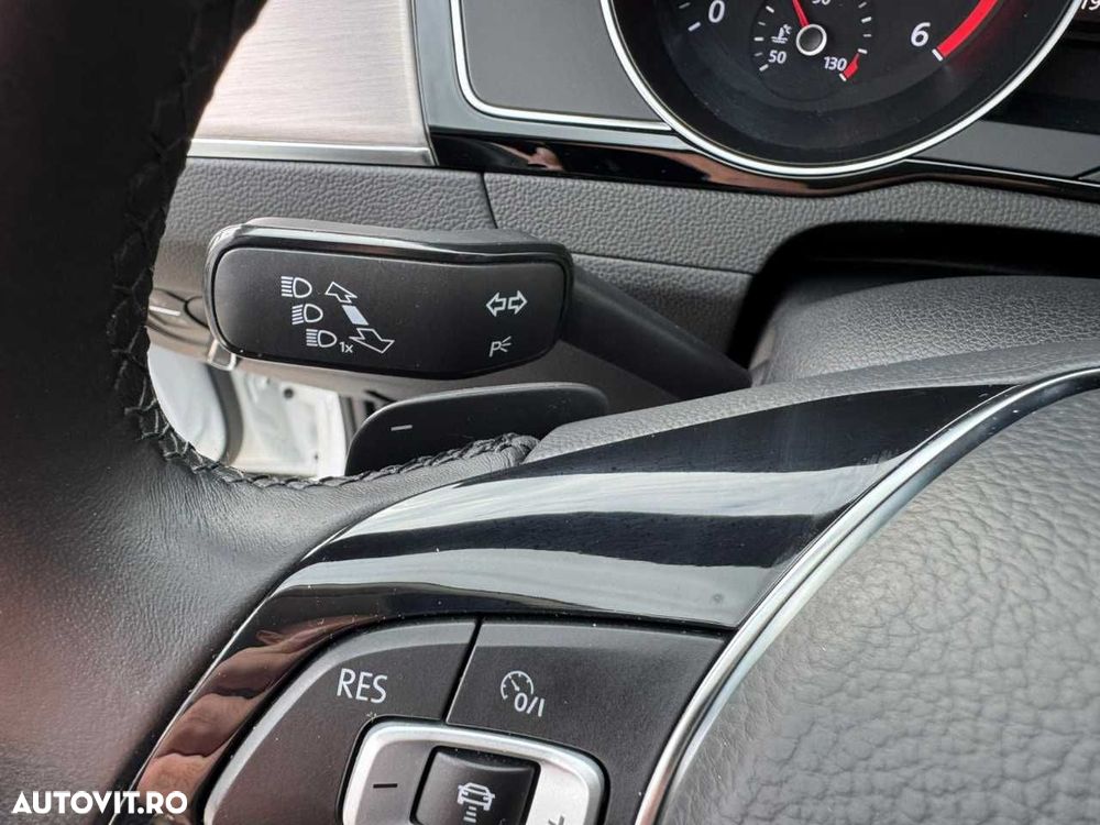 Volkswagen Passat - 22