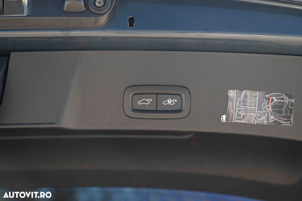 Volvo XC 40 T4 Recharge DKG Inscription Expression - 21