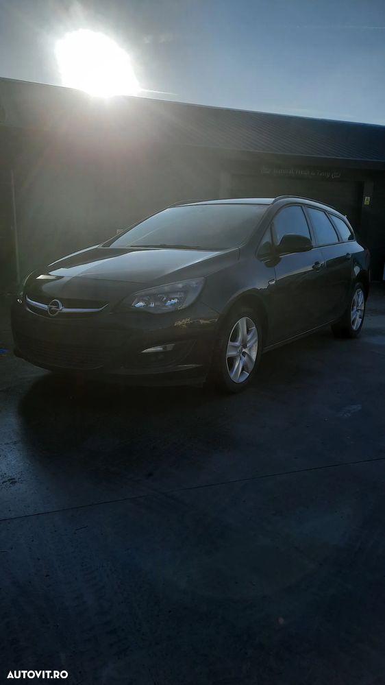 Opel Astra 1.6 CDTI DPF ecoFLEX TourerStart/Stop Exklusiv - 8