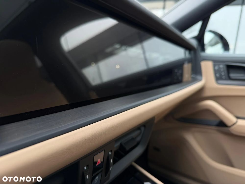Porsche Cayenne S E-Hybrid PHEV Black Edition - 23