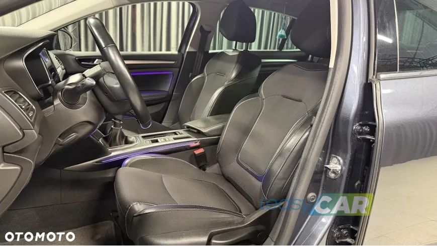 Renault Megane 1.3 TCe Intens - 11