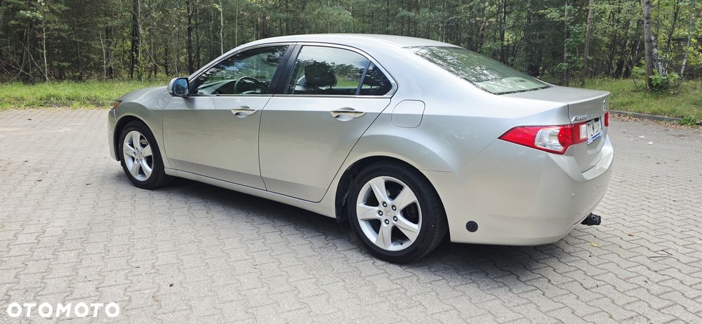 Honda Accord 2.0 Lifestyle - 24