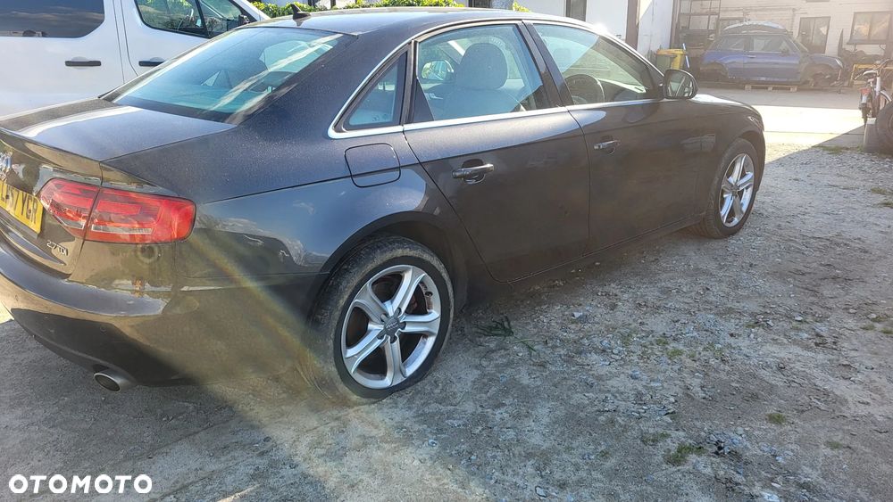 Audi A4 Limousine - 2