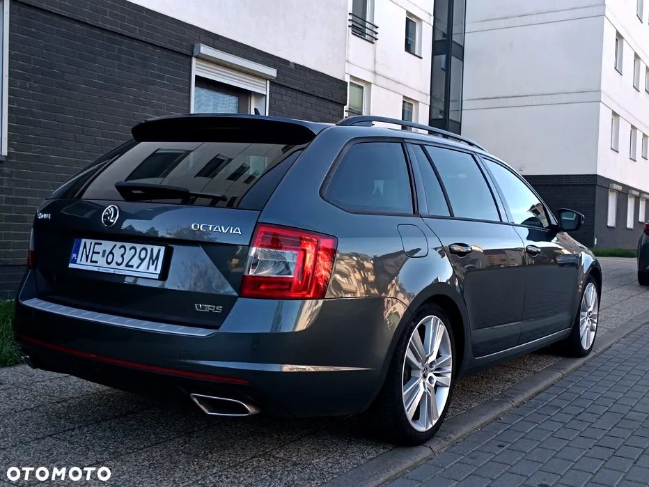 Skoda Octavia 2.0 TDI DSG RS - 16