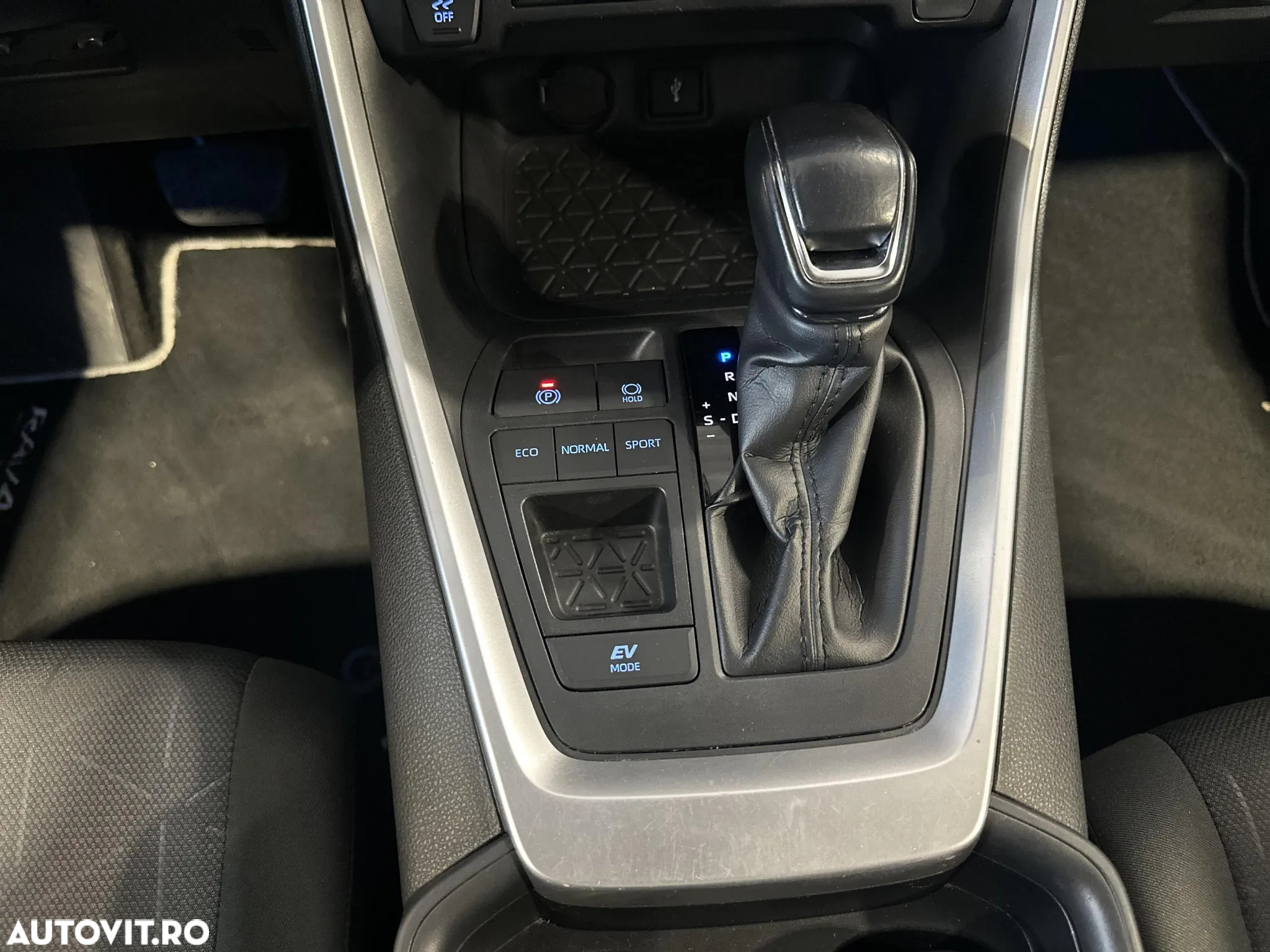 Toyota RAV4 2.5 4x2 Hybrid - 18