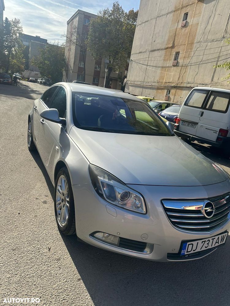 Opel Insignia - 1
