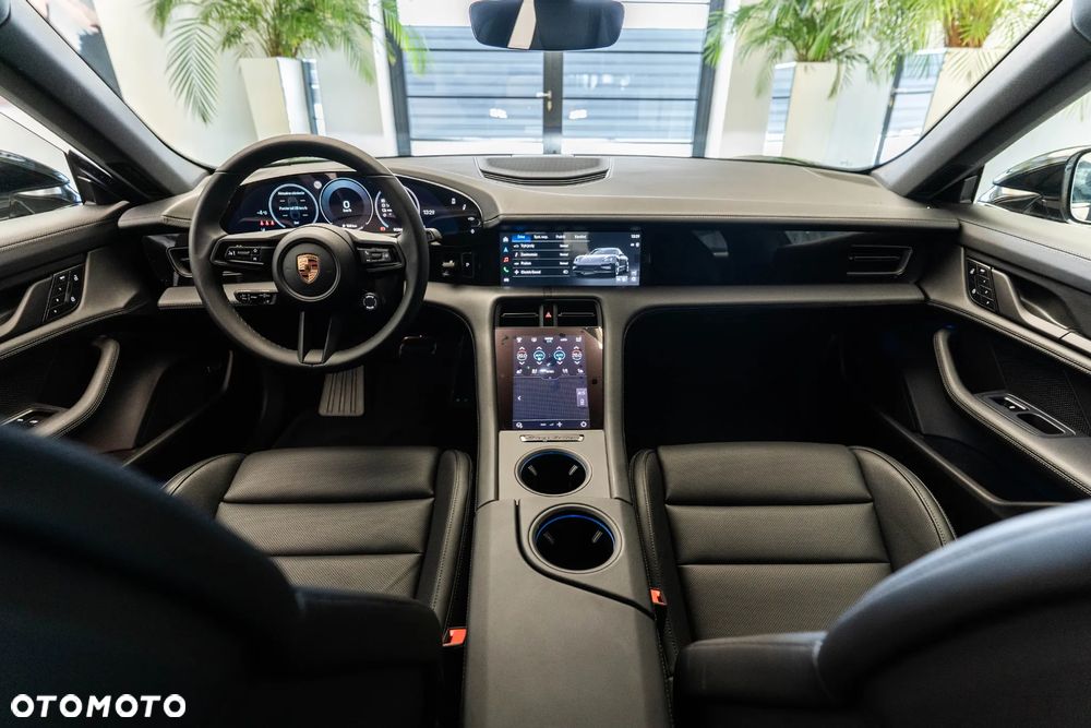 Porsche Taycan 105kWh Black Edition - 10