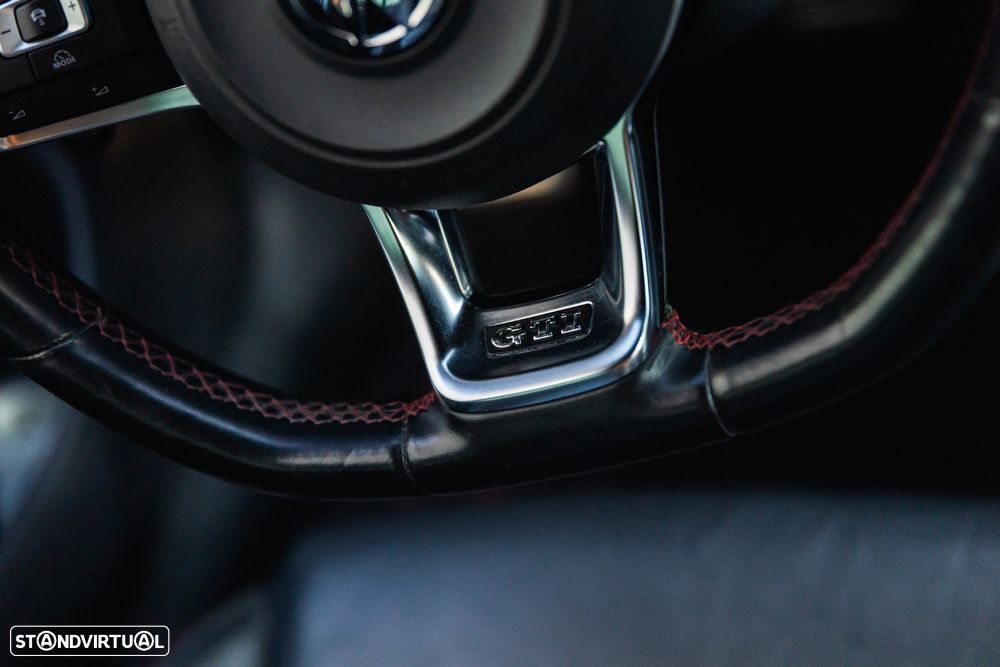 VW Golf 2.0 TSi GTi DSG Performance - 22