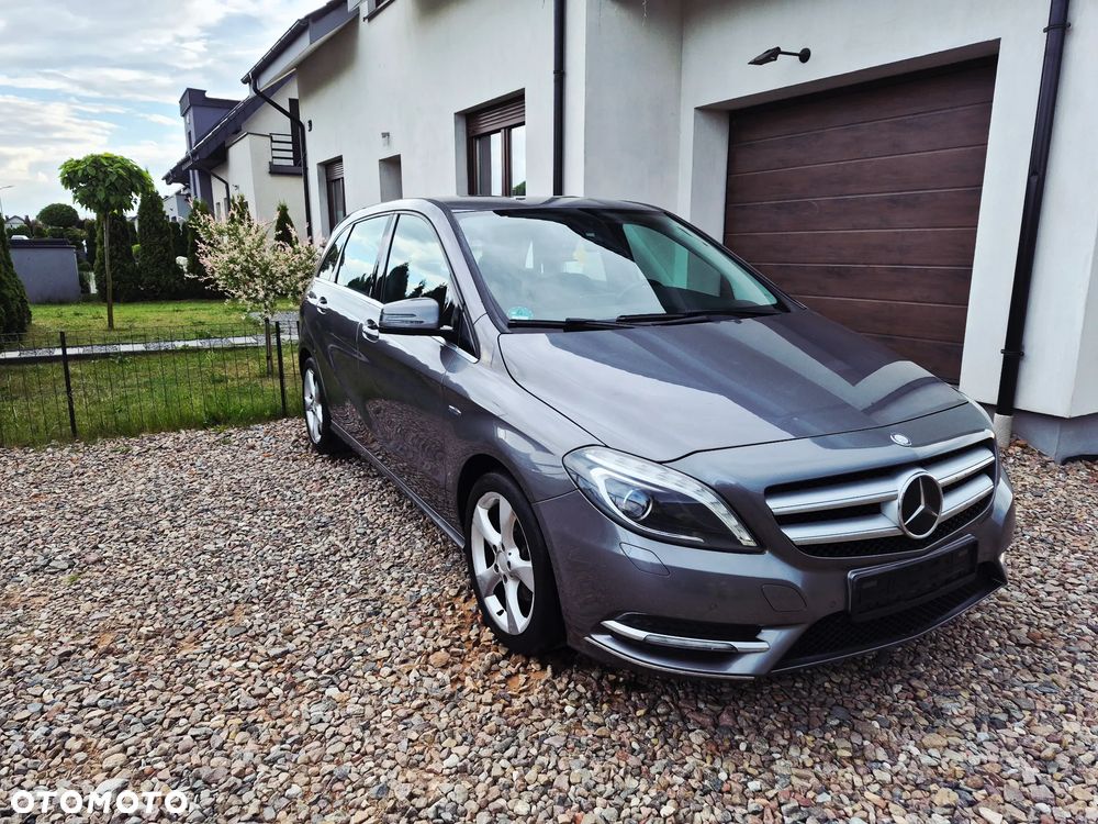 Mercedes-Benz Klasa B 180 BlueEFFICIENCY Edition Style - 3