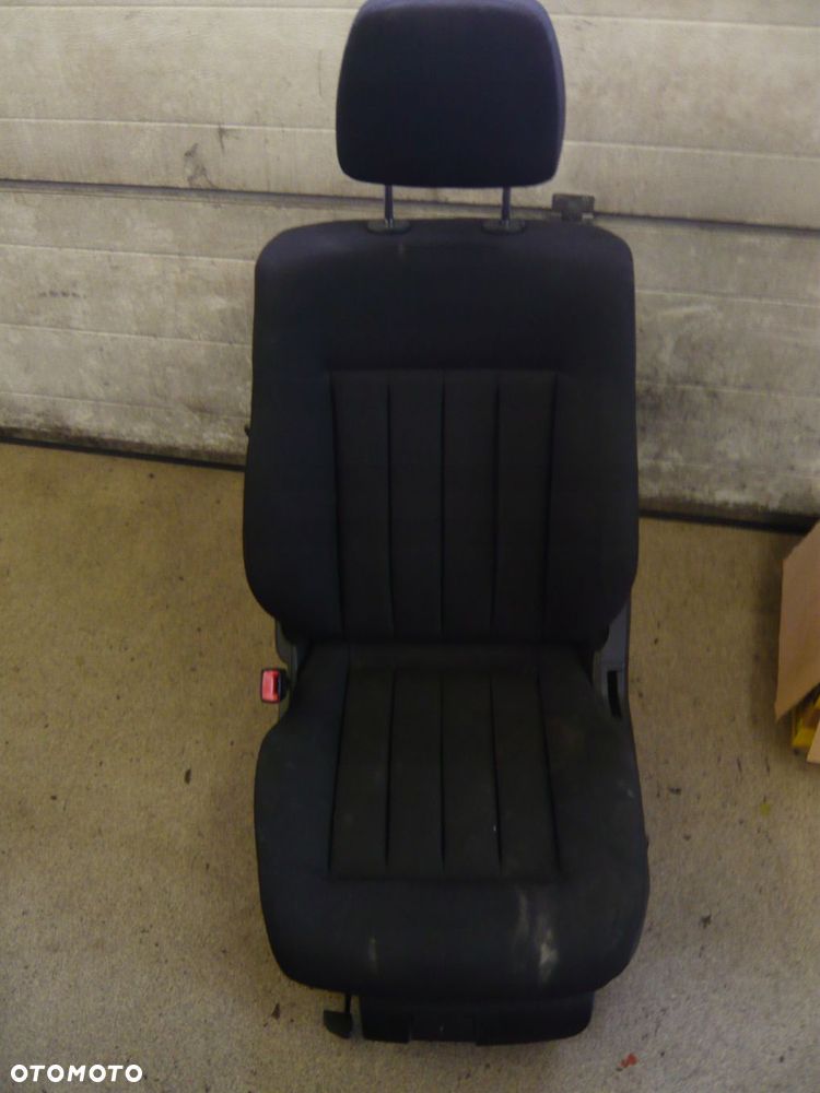 fotel przedni lewy kierowcy mercedes-benz w212 - 1