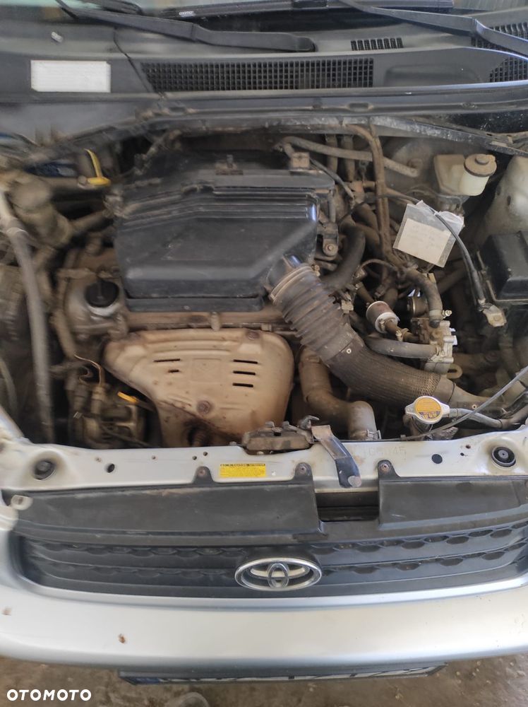 Toyota RAV4 2.0 VVT-i 4x4 - 17