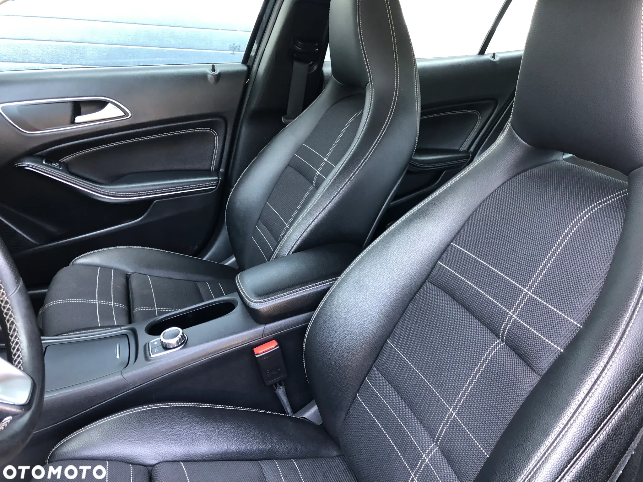 Mercedes-Benz GLA 220 d 4-Matic - 15