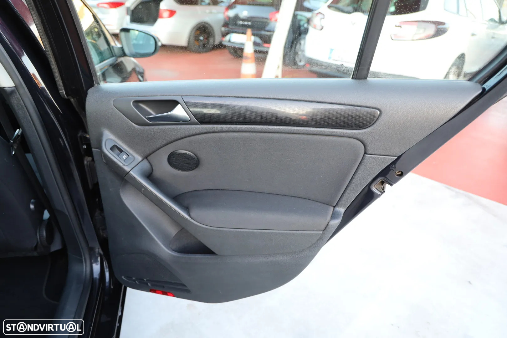 VW Golf 1.6 TDi Best Edition - 31