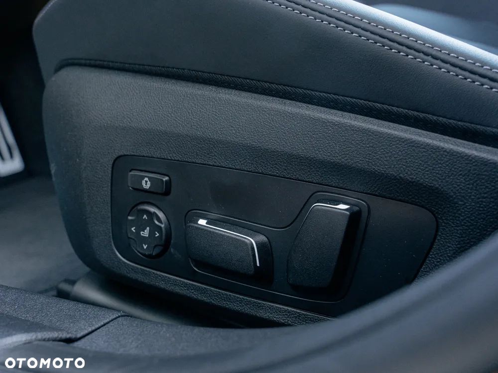 BMW M3 Competition Touring M xDrive - 16