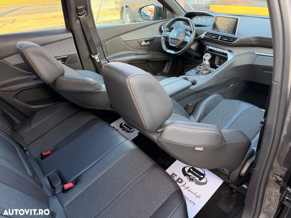 Peugeot 3008 PureTech 130 Stop & Start GPF Allure Pack - 6