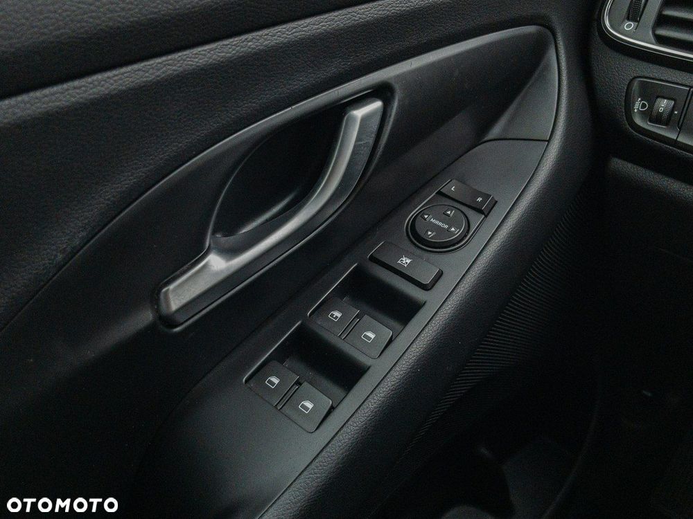 Hyundai i30 1.5 DPI Modern - 14