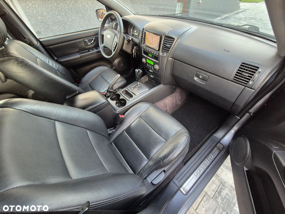 Kia Sorento - 32