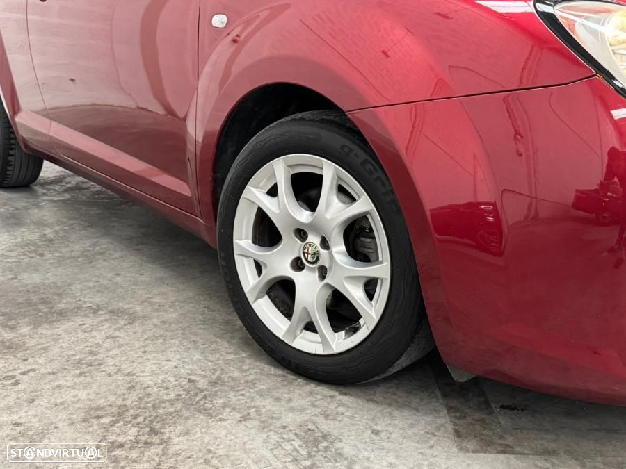 Alfa Romeo MiTo 1.3 JTD Distinctive S&S - 13