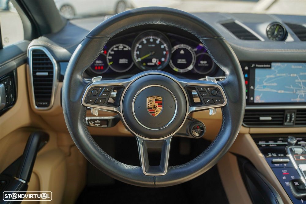 Porsche Cayenne Coupé E-Hybrid - 22