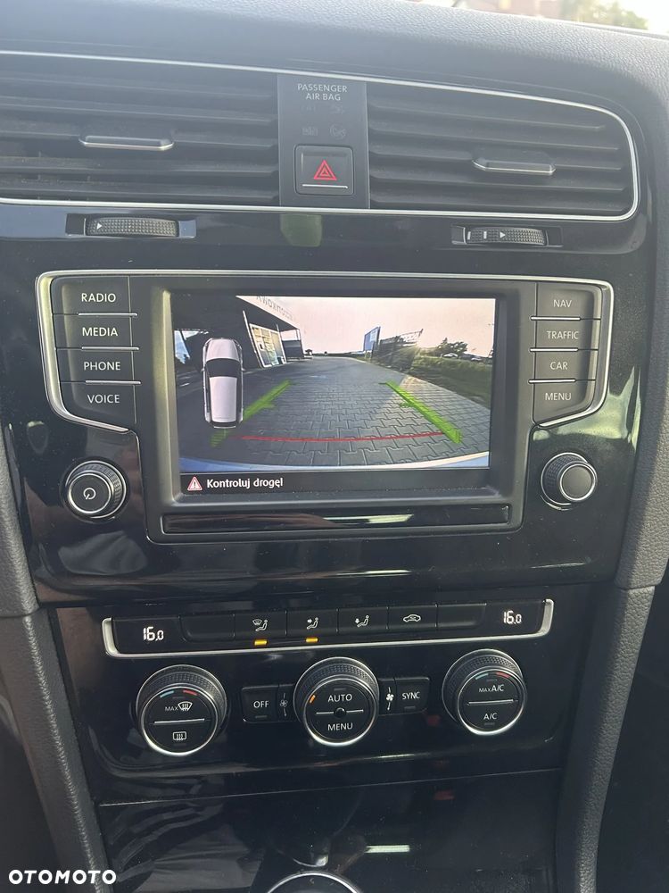 Volkswagen Golf - 9
