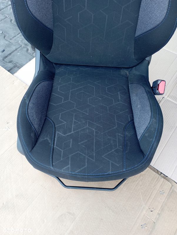 PEUGEOT 2008 FOTELE SIEDZENIA EUROPA KOMPLET - 4