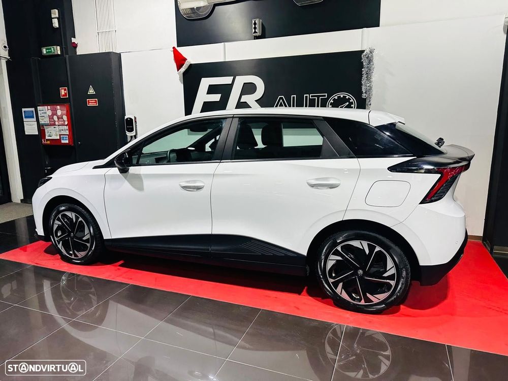 MG MG4 51 kWh Standard - 12