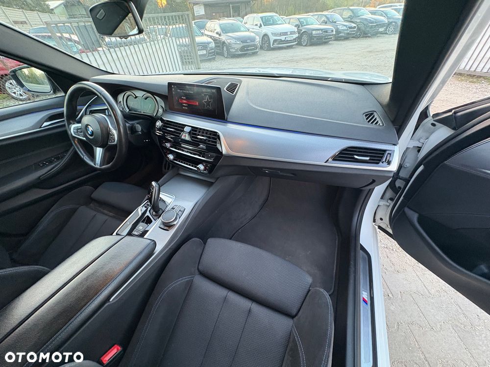 BMW Seria 5 520d M Sport sport - 29