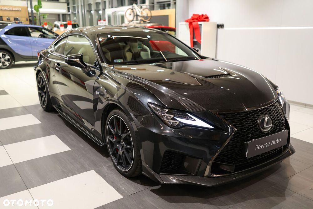 Lexus RC F Carbon - 3
