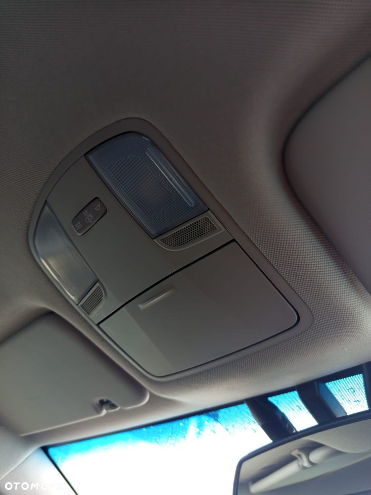 Hyundai IONIQ - 27