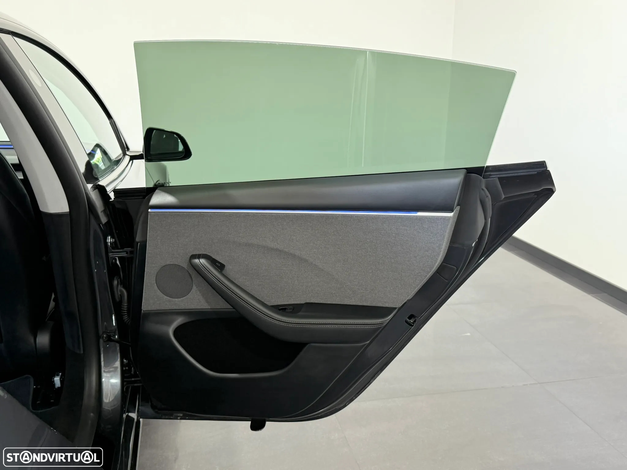 Tesla Model 3 Tração Traseira - 37