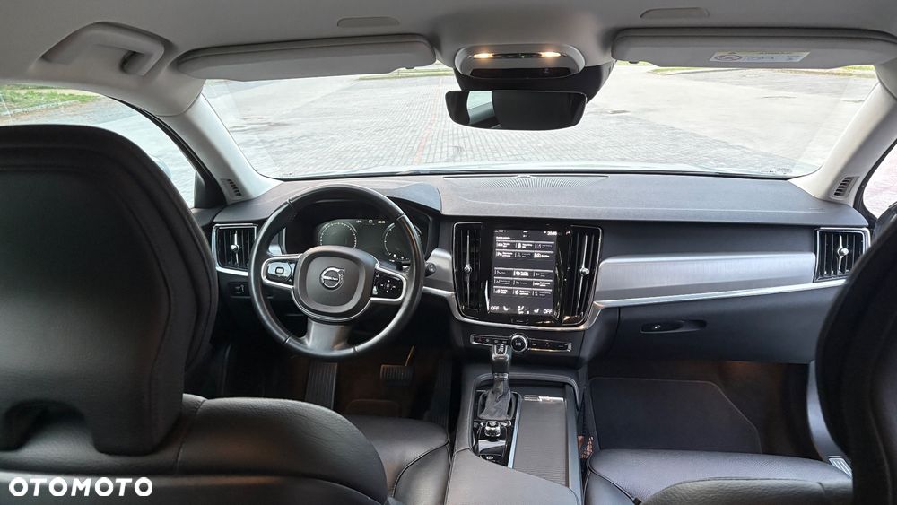 Volvo V90 D4 AWD Momentum - 30
