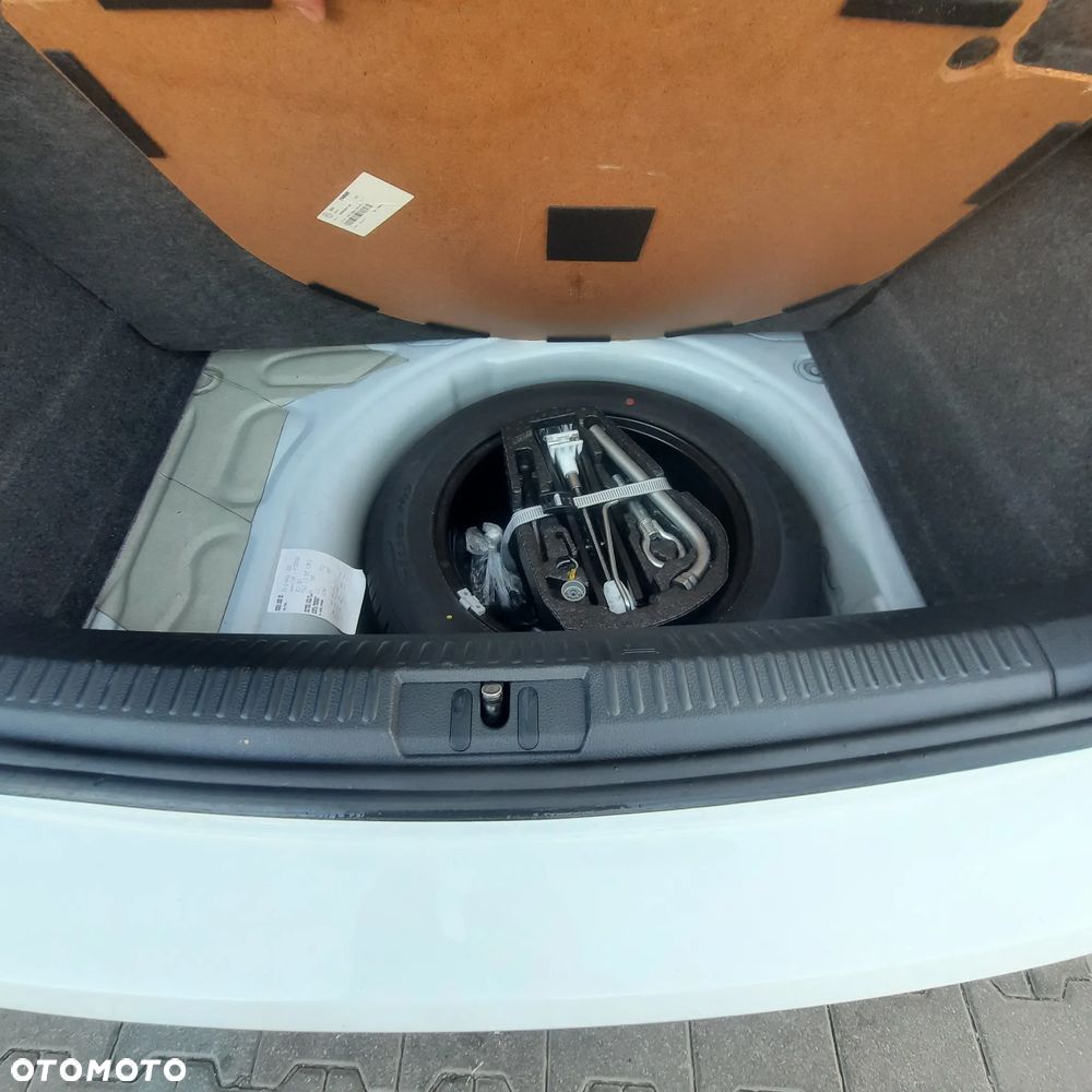 Volkswagen Polo 1.2 TSI BMT Comfortline - 35
