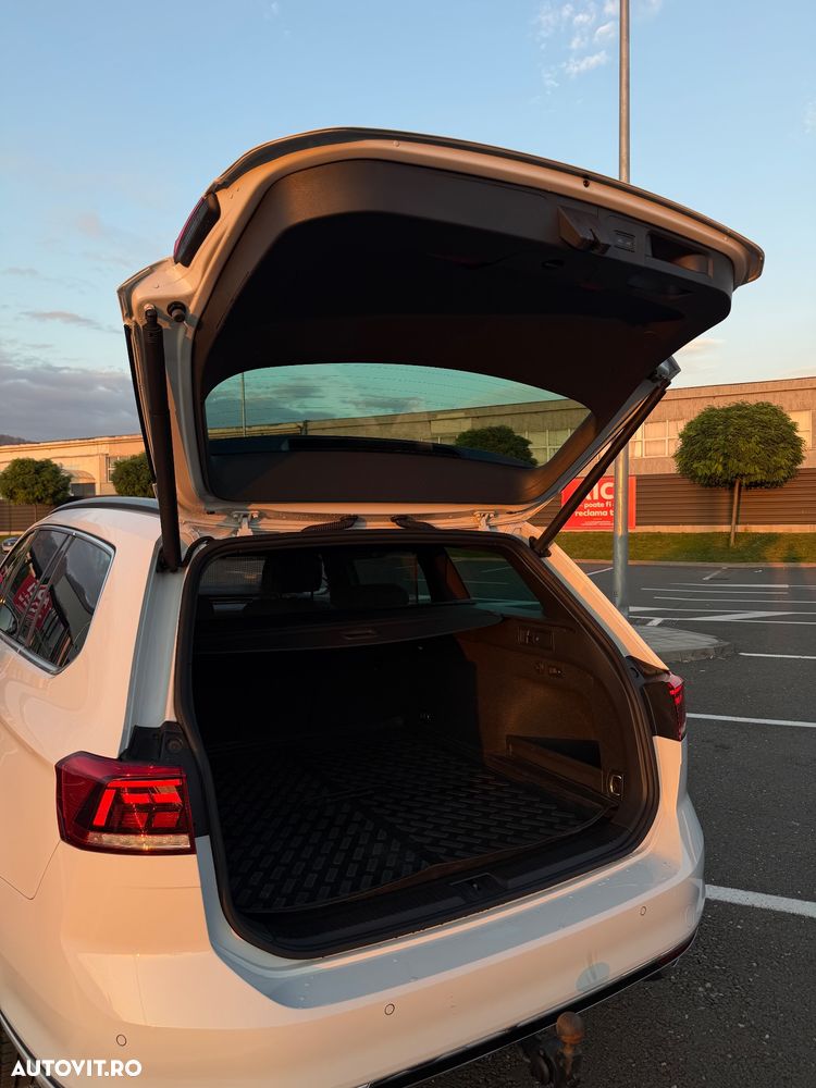 Volkswagen Passat - 15