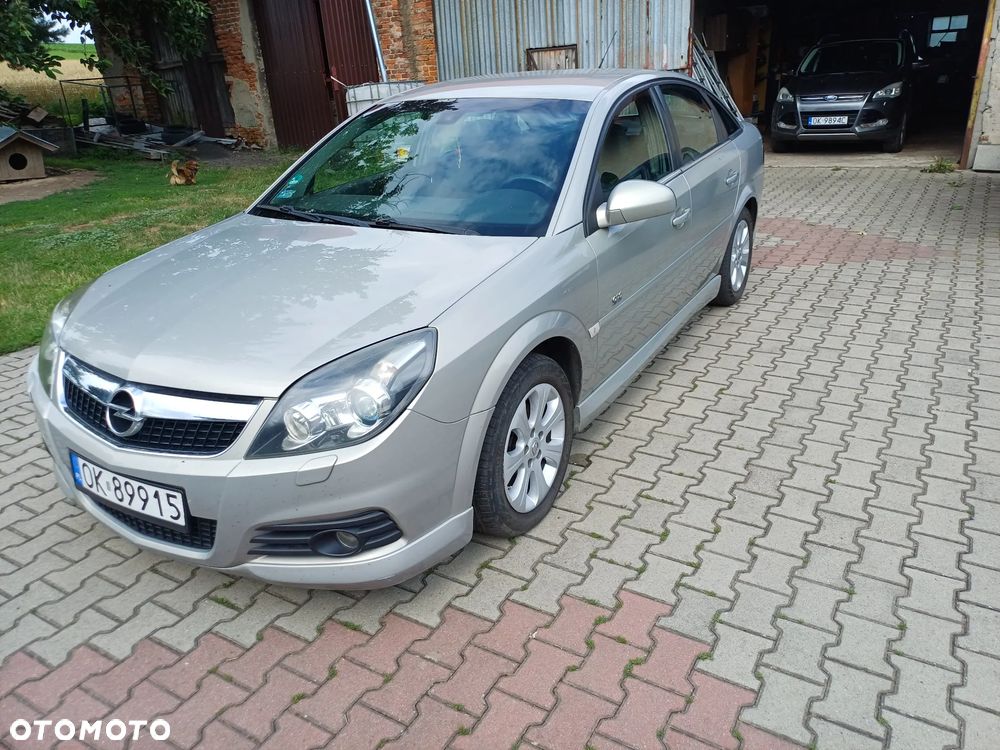 Opel Vectra 1.9 CDTI Sport / GTS - 2