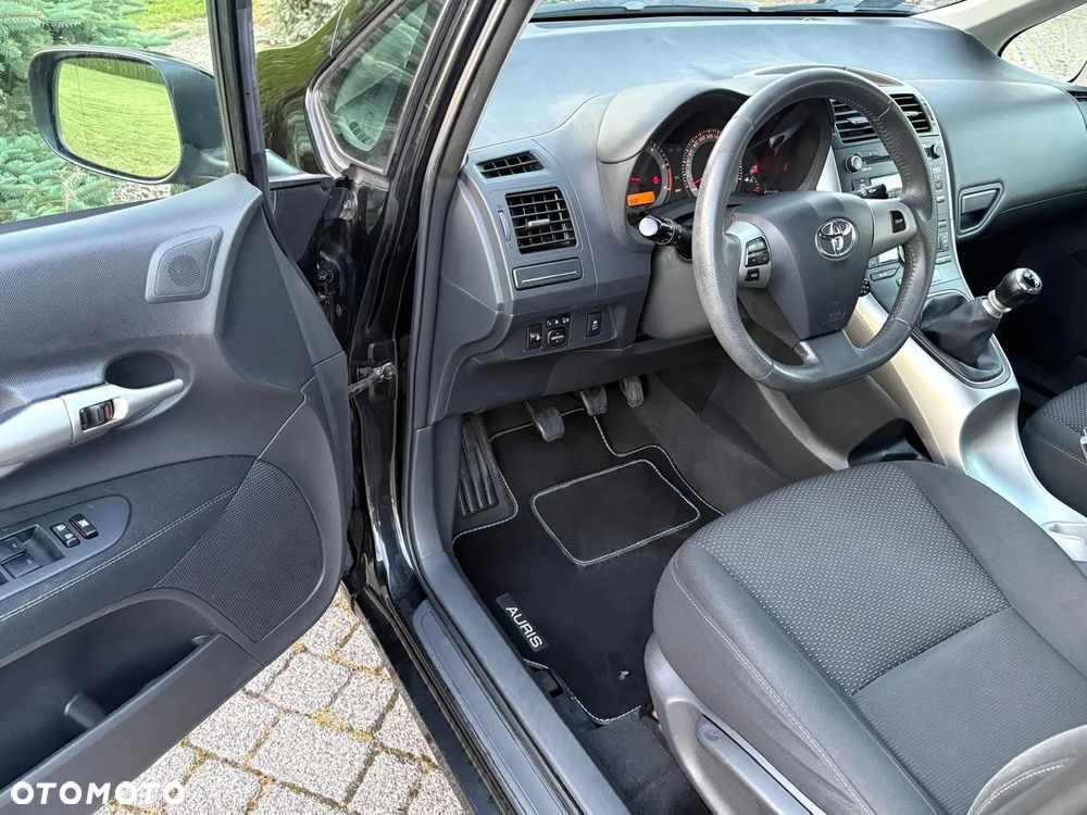 Toyota Auris 2.0 D-4D Life+ - 11