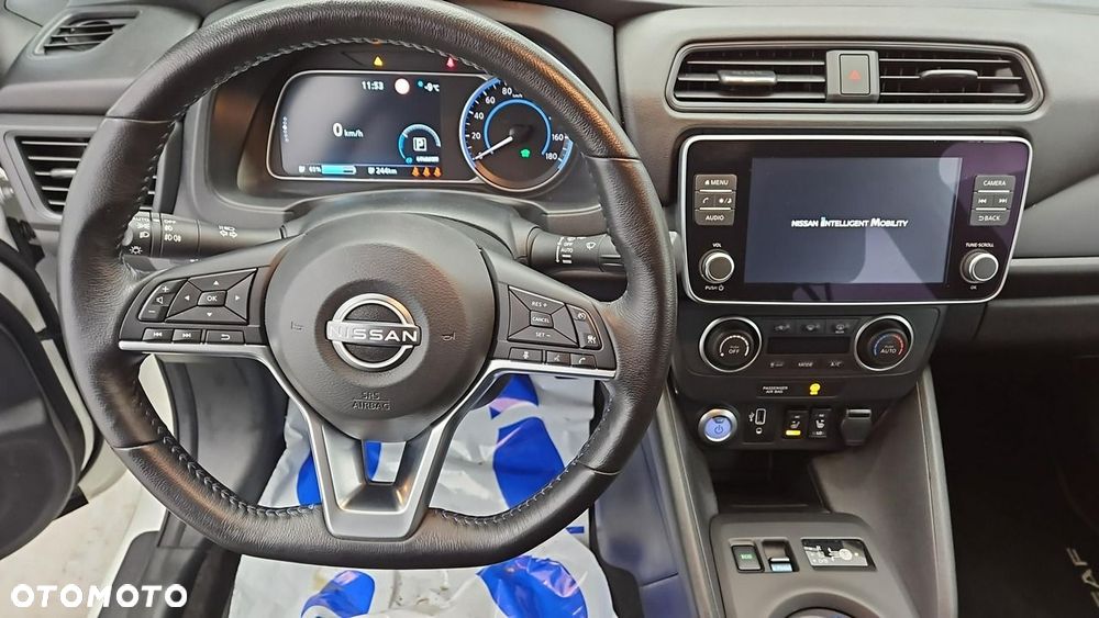 Nissan Leaf 40kWh Acenta - 10