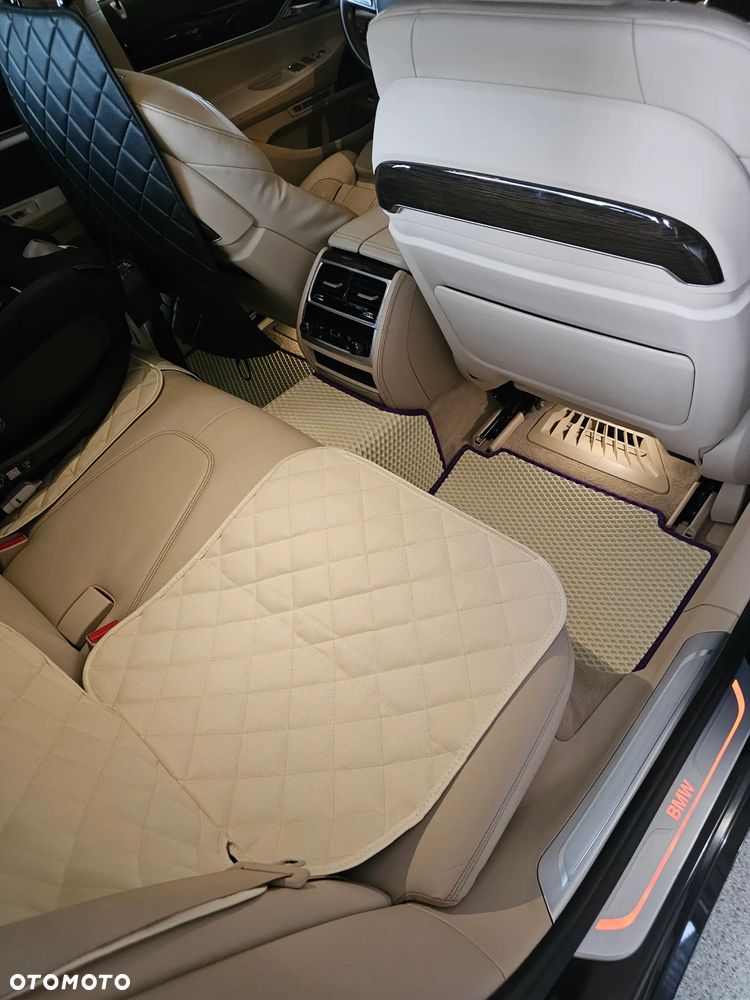 BMW Seria 7 750d xDrive - 36