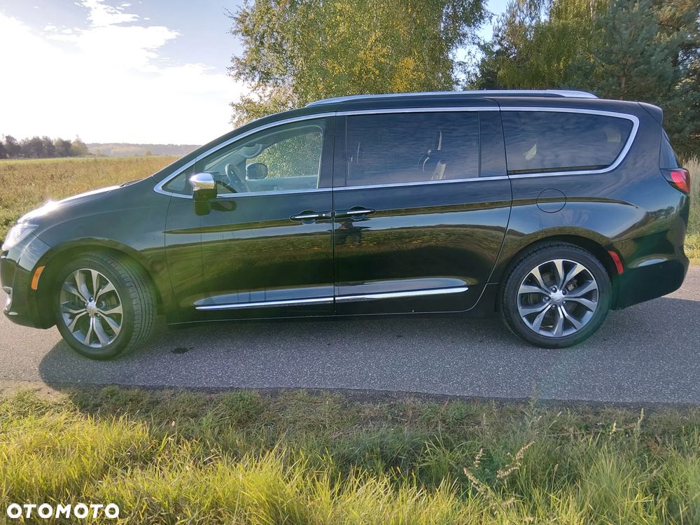 Chrysler Pacifica - 7