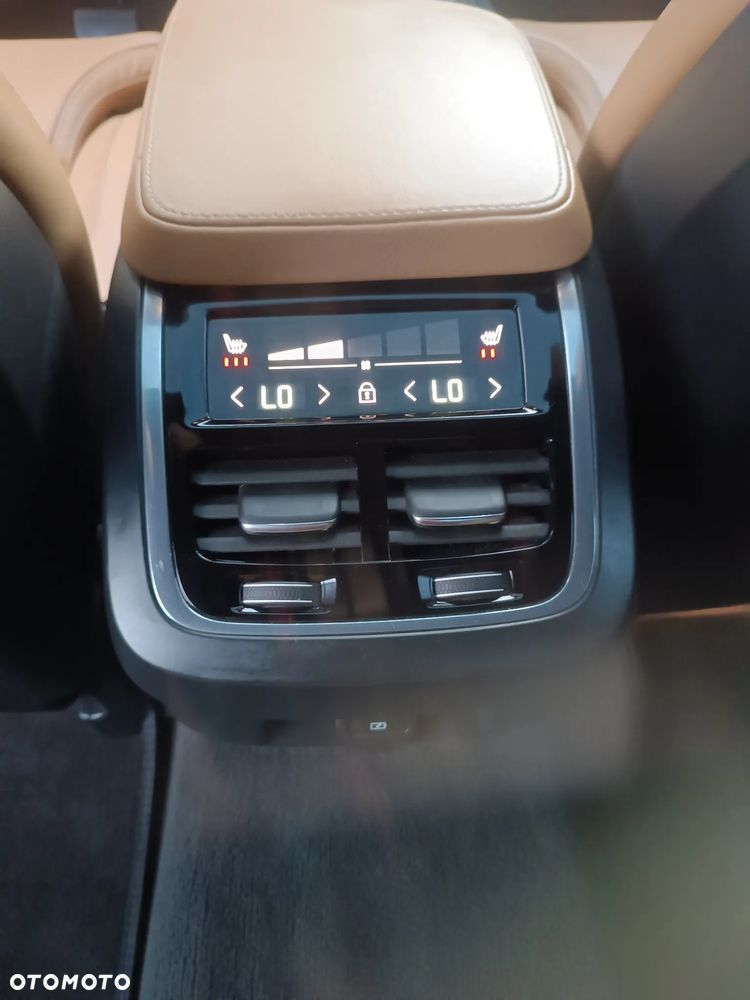 Volvo S90 B5 D AWD Inscription - 32