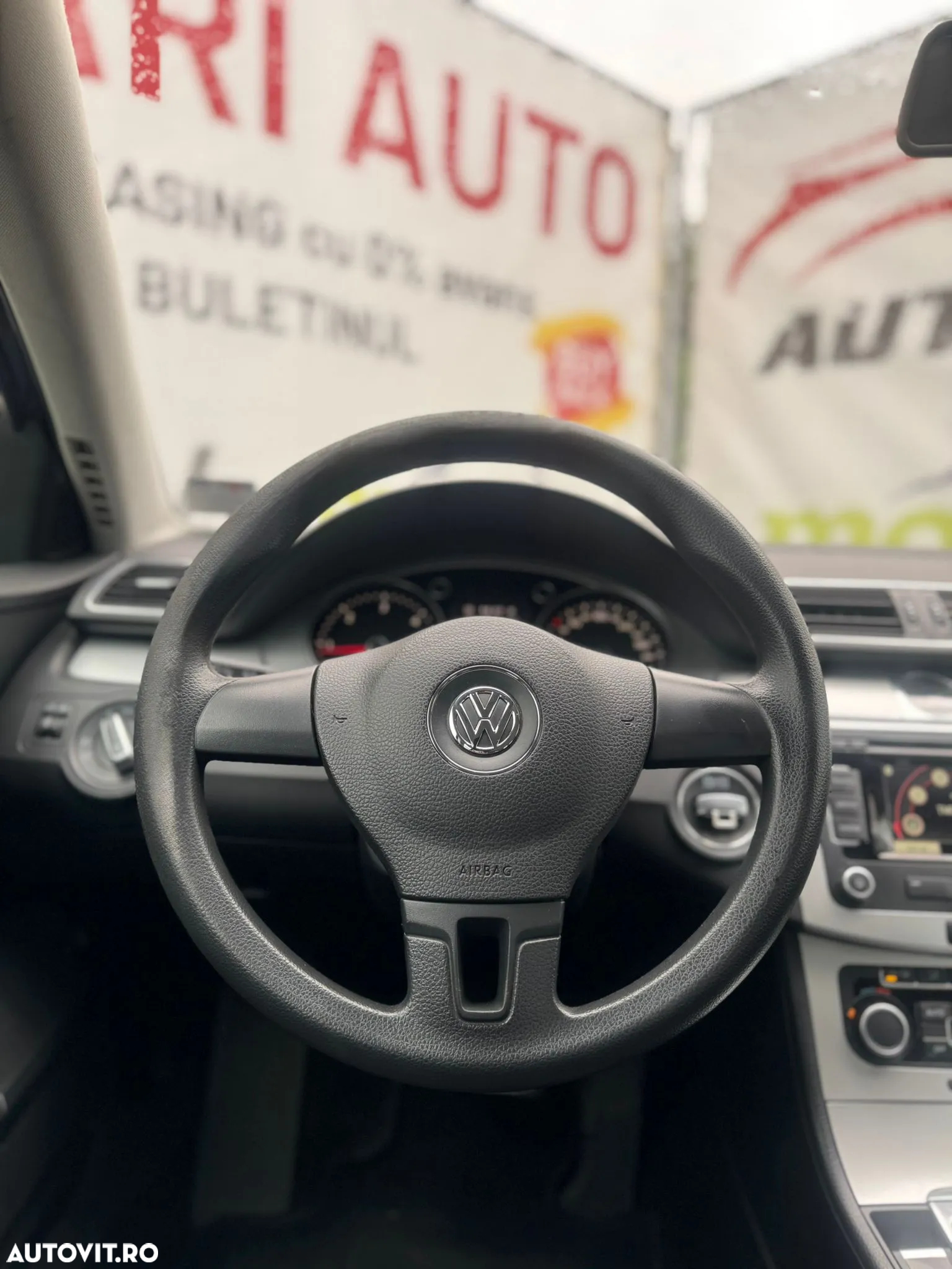 Volkswagen Passat Variant 2.0 TDI BlueMotion Technology DSG Trendline - 30