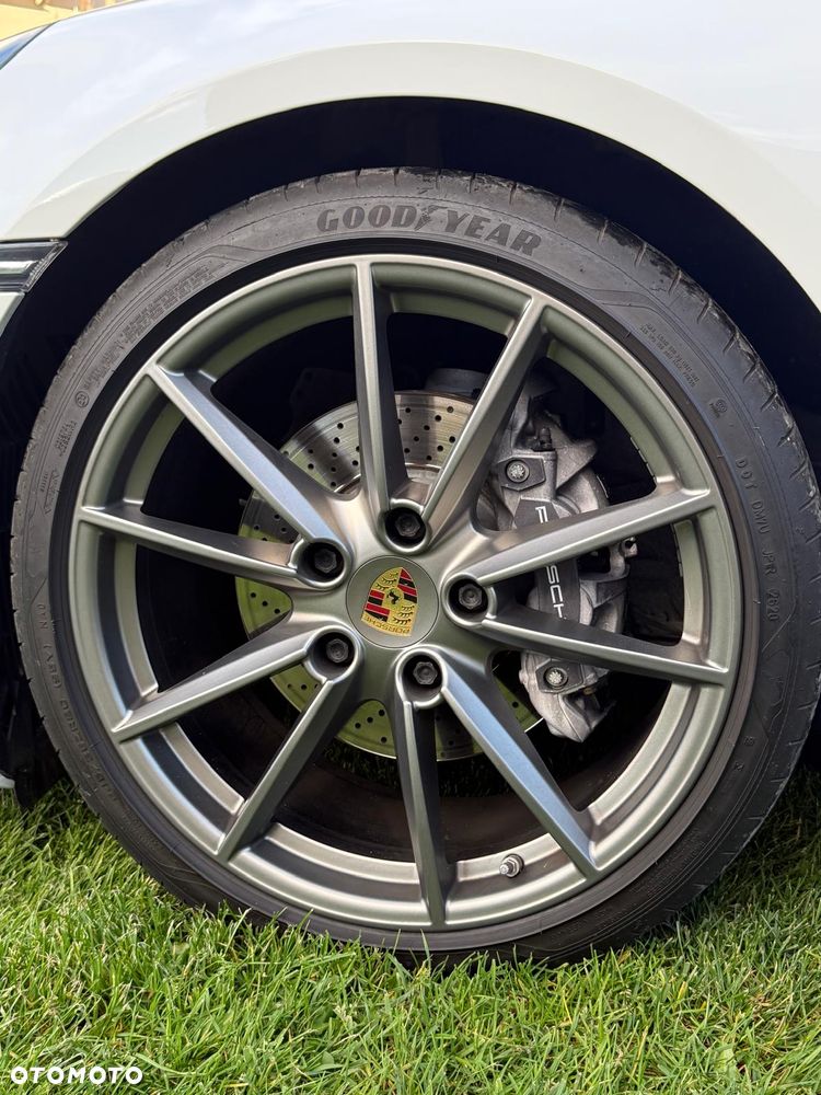 Porsche 911 - 12