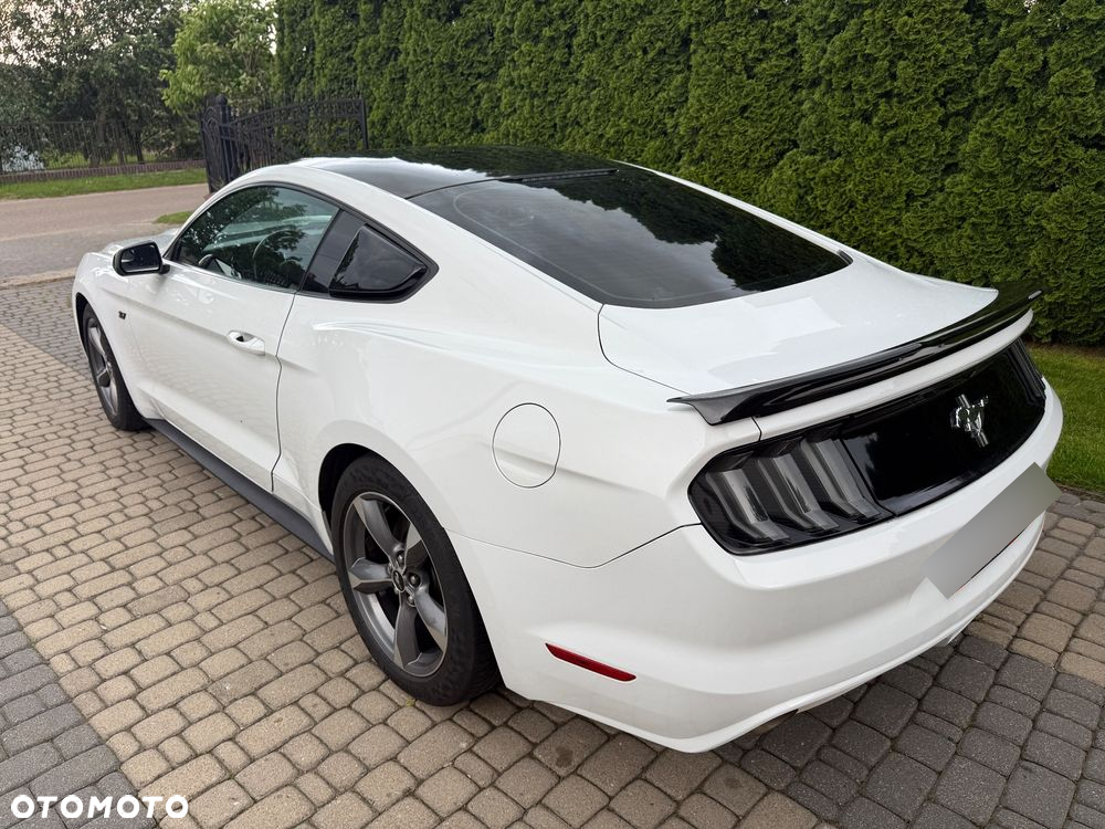 Ford Mustang - 11